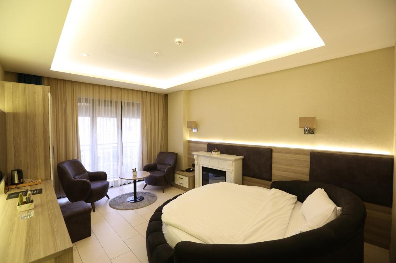 Random Suit Otel Istanbul Exterior photo